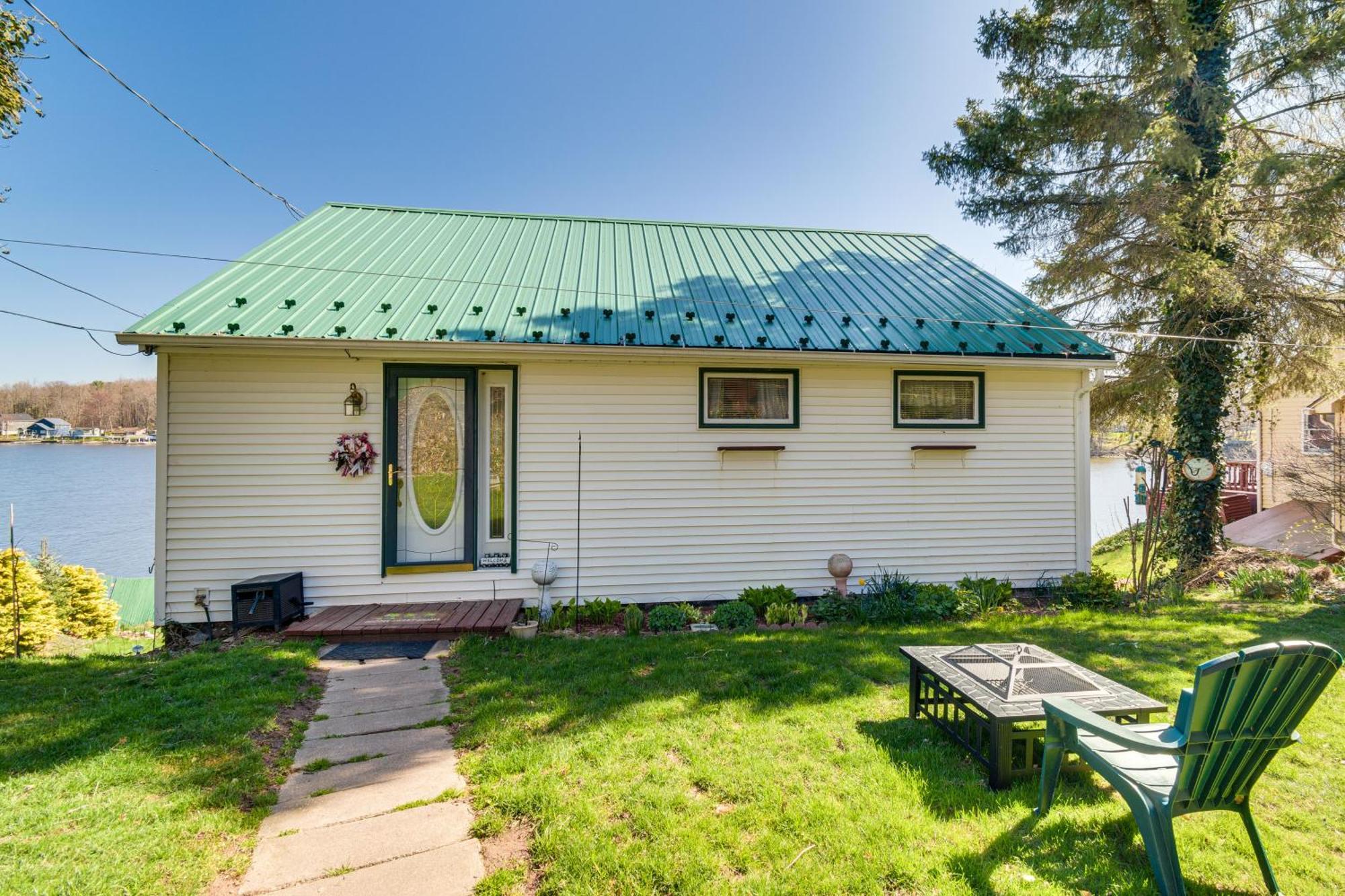Waterfront Wolcott Vacation Rental With Deck And Views Exterior foto