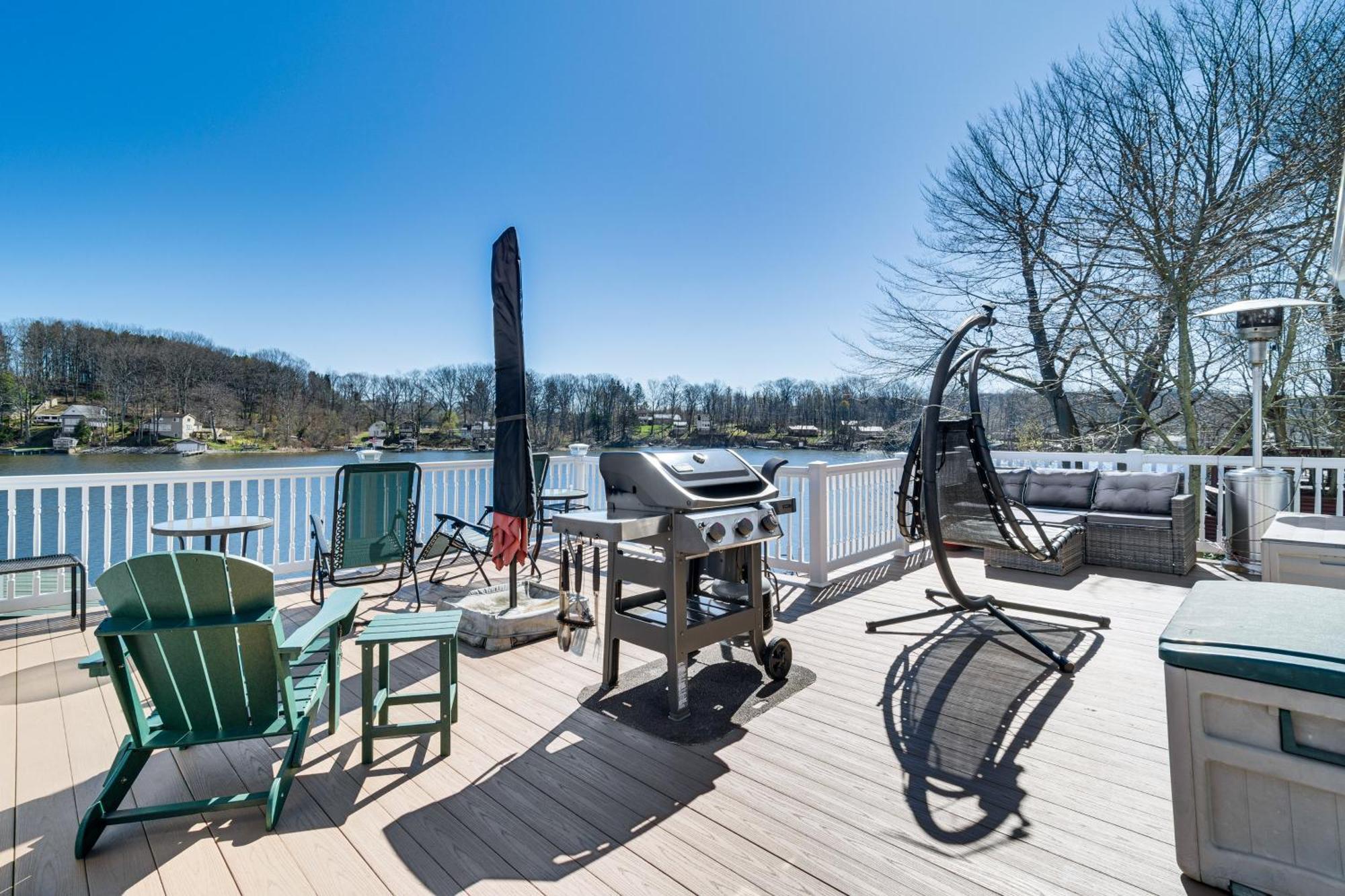 Waterfront Wolcott Vacation Rental With Deck And Views Exterior foto